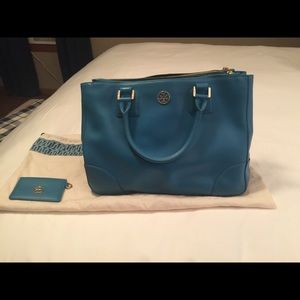 Tory Burch Robinson tote with credit card insert